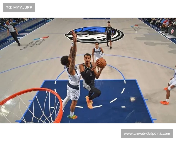 文班亚马天赋爆发360度旋风上篮震撼全场 文班亚马天赋爆发360度旋风上篮震撼全场